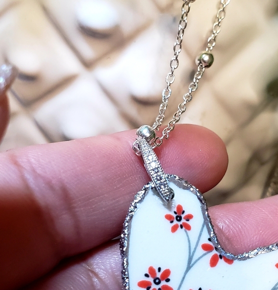 Necklaces - Picture 6 of 7